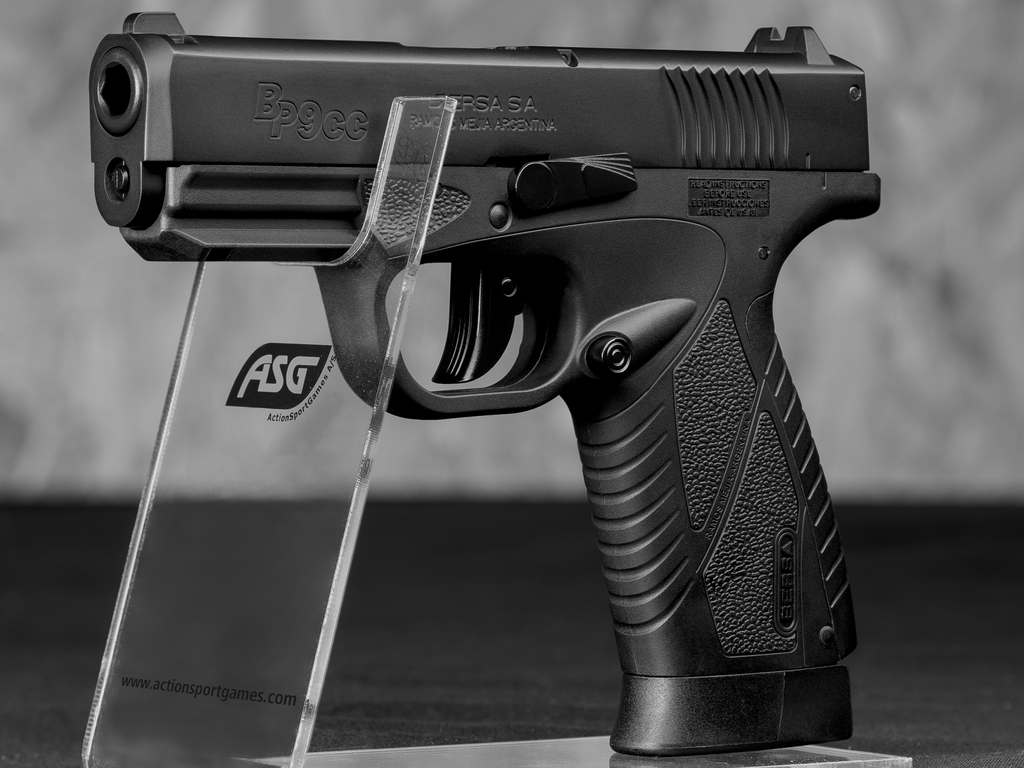 PISTOLA BERSA BP9CC CO2 BB CALIBRE 4.5 BLOWBACK 17301